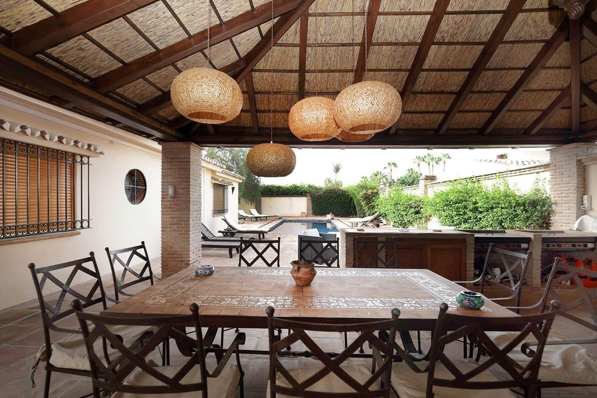 Huis te koop in Atalaya | 4 slaapkamers H5500450