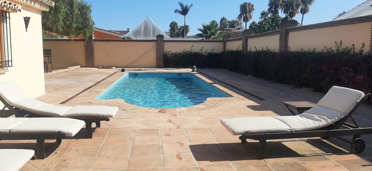 Huis te koop in Atalaya | 4 slaapkamers H5500450