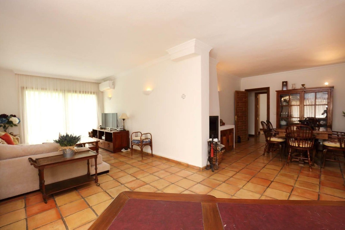 Huis te koop in Atalaya | 4 slaapkamers H5500450