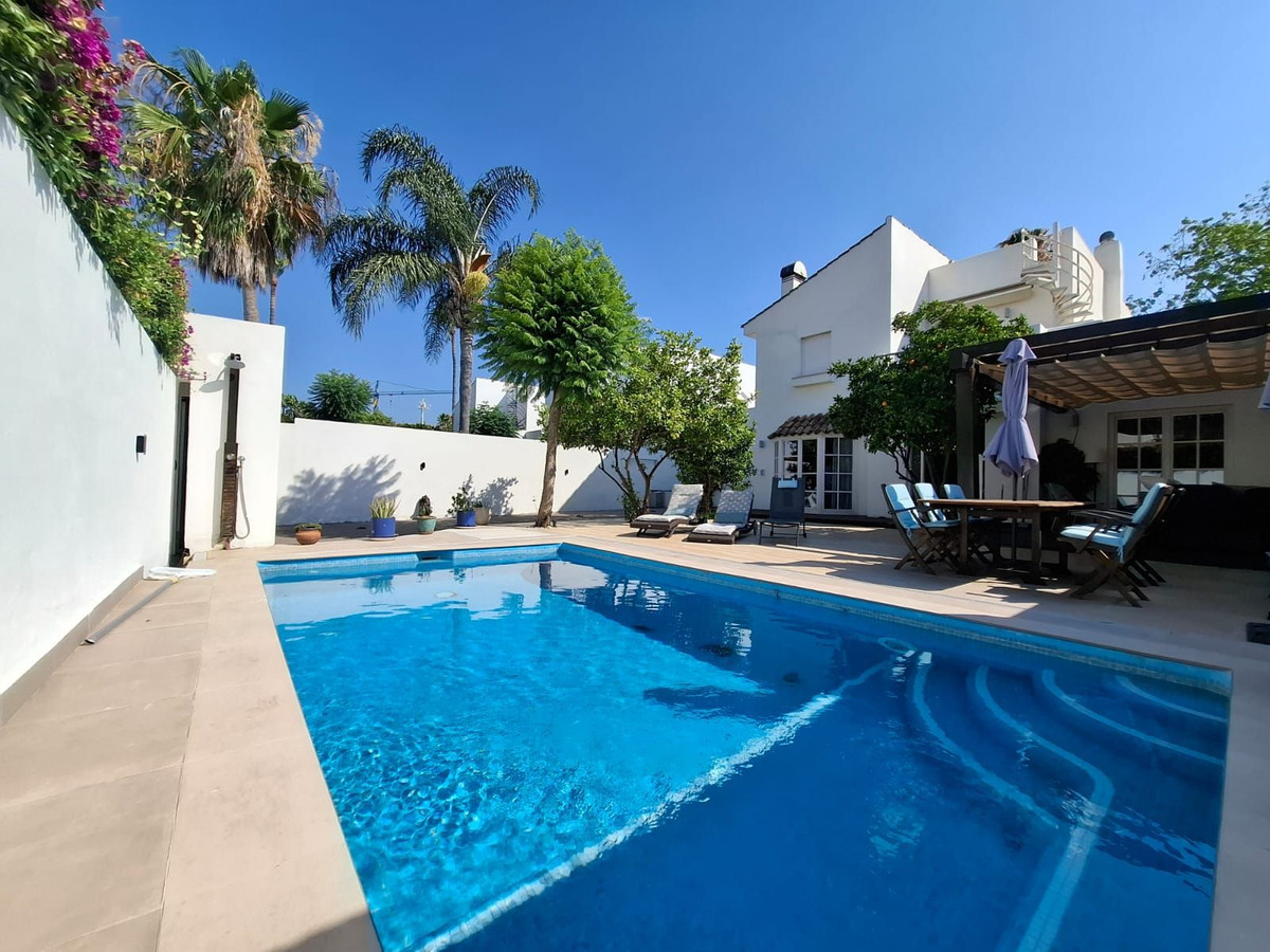 Huis te koop in Atalaya | 5 slaapkamers H5505721
