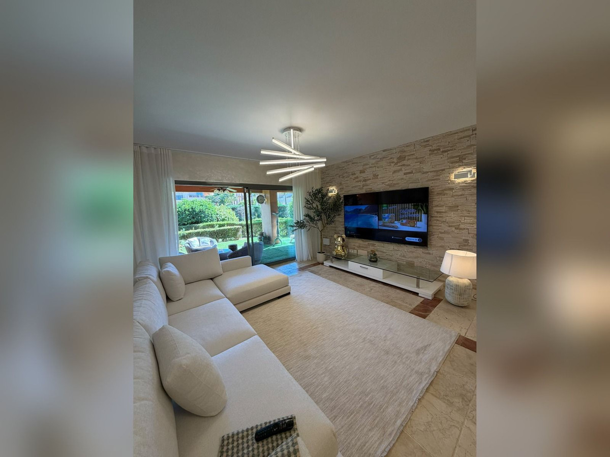 Appartement te koop in Atalaya | 2 slaapkamers H5519848