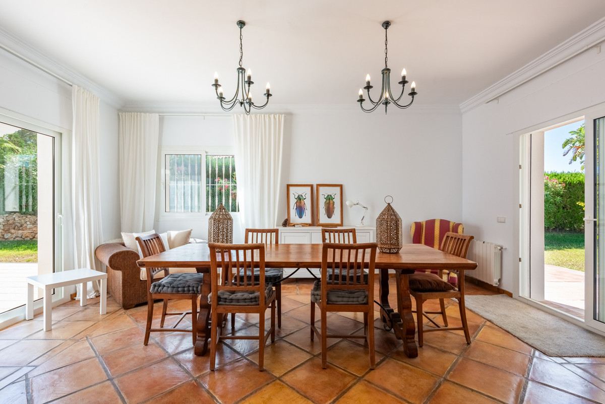 Huis te koop in Atalaya | 4 slaapkamers H5520577