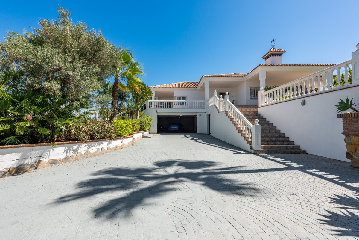 Huis te koop in Atalaya | 4 slaapkamers H5520577