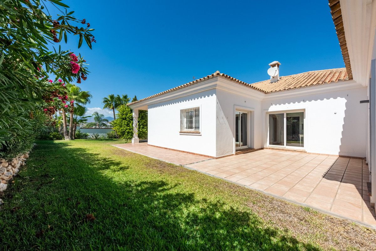 Huis te koop in Atalaya | 4 slaapkamers H5520577