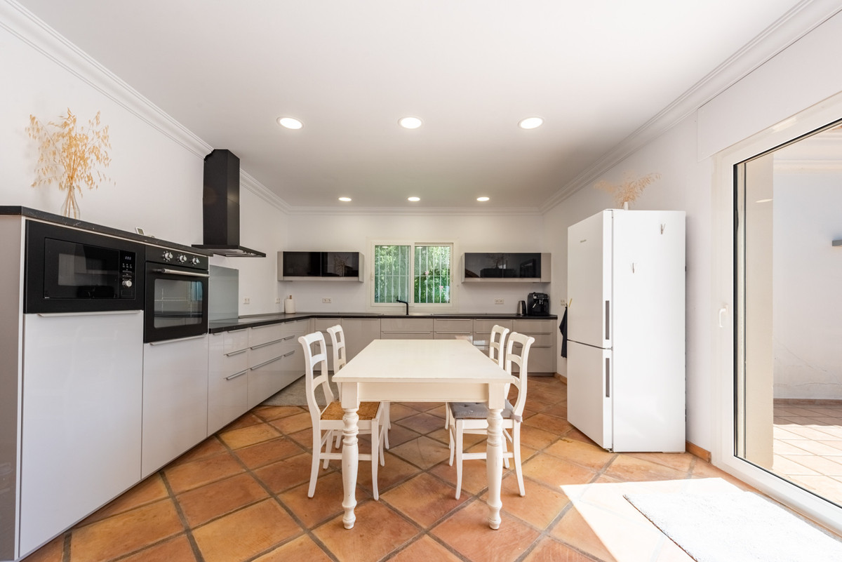 Huis te koop in Atalaya | 4 slaapkamers H5520577