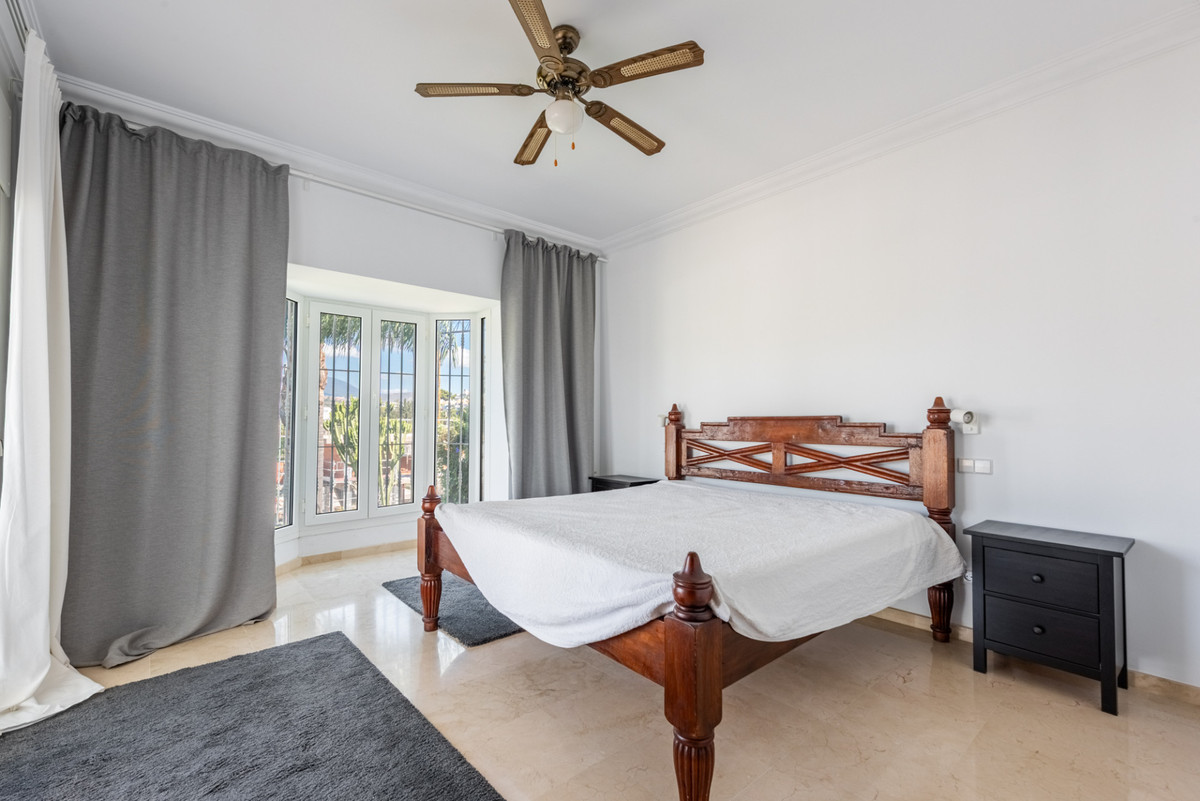 Huis te koop in Atalaya | 4 slaapkamers H5520577