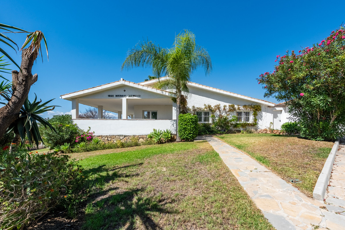 Huis te koop in Atalaya | 4 slaapkamers H5520583