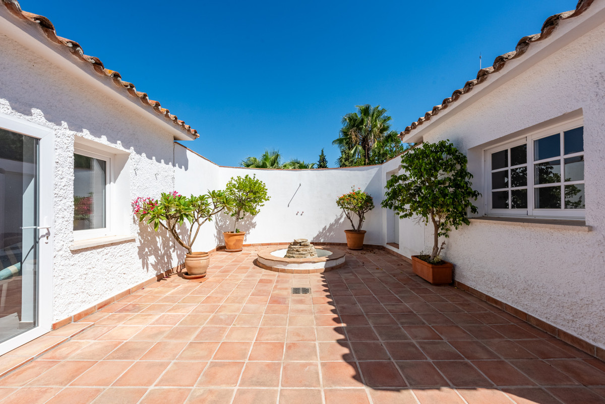 Huis te koop in Atalaya | 4 slaapkamers H5520583