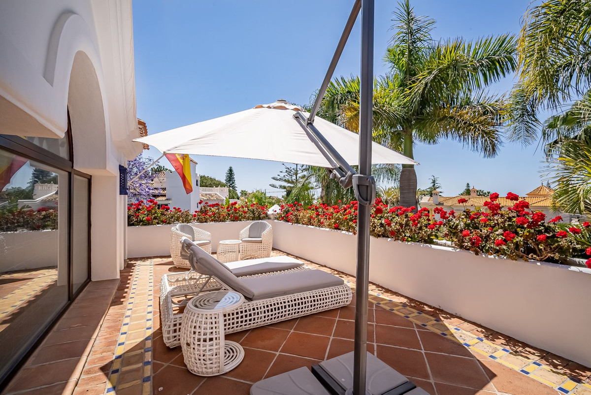 Huis te koop in Bahía de Marbella | 7 slaapkamers H4331503