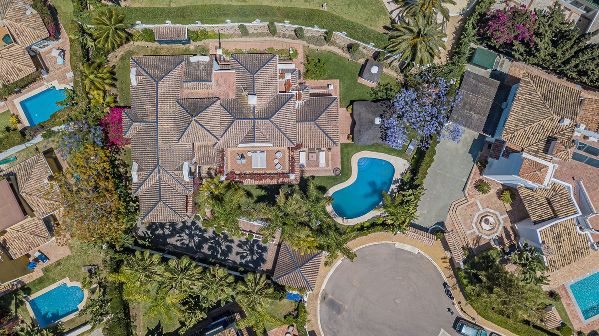 Huis te koop in Bahía de Marbella | 7 slaapkamers H4331503