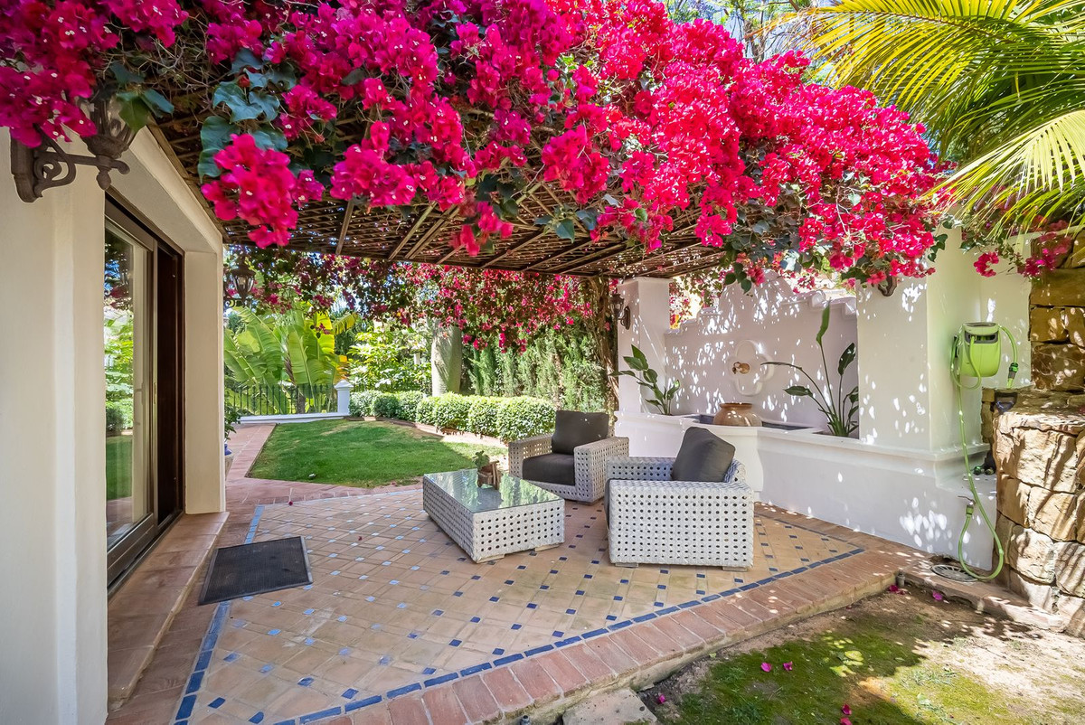 Huis te koop in Bahía de Marbella | 7 slaapkamers H4331503