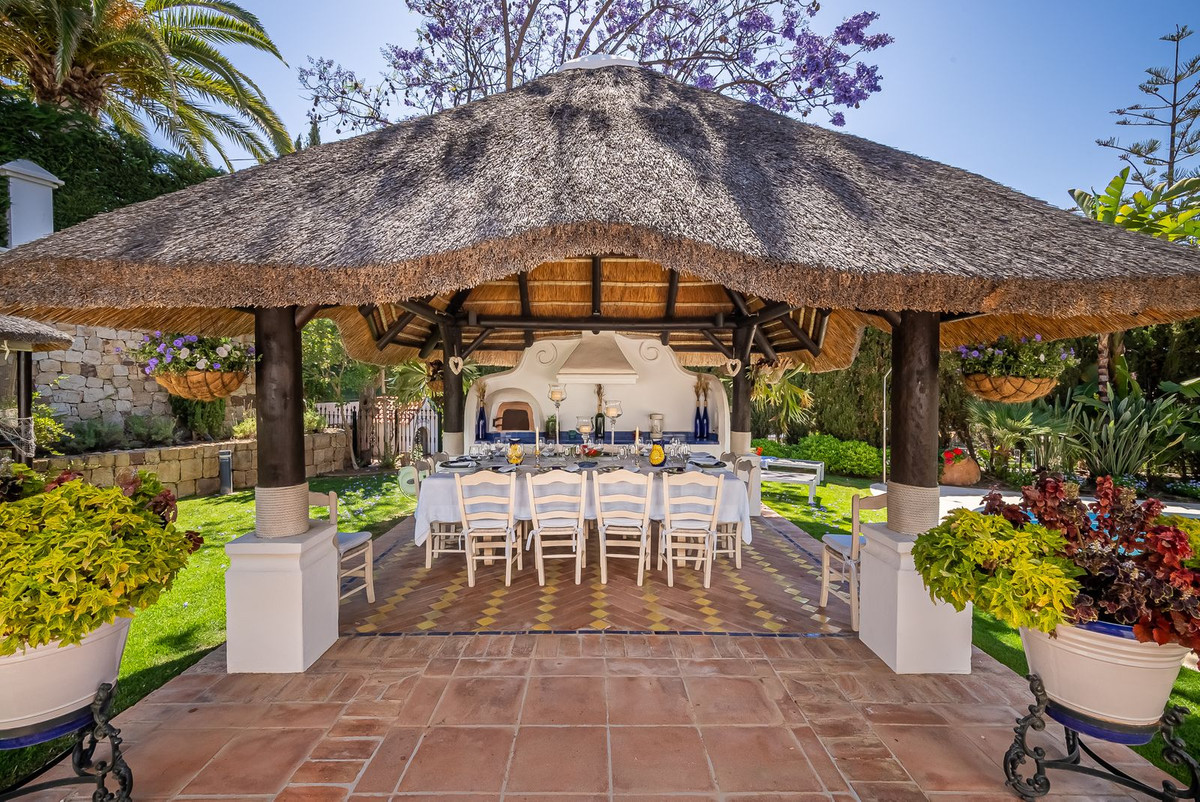 Huis te koop in Bahía de Marbella | 7 slaapkamers H4331503
