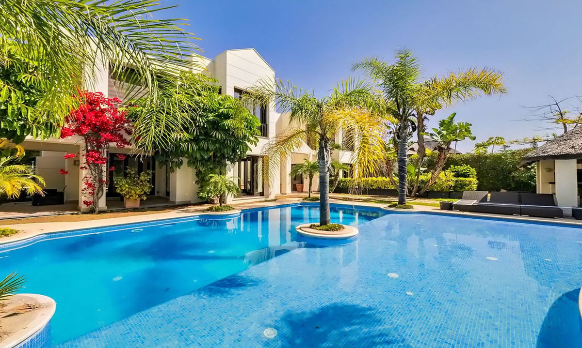 Vrijstaande Villa in Bahía de Marbella-1
