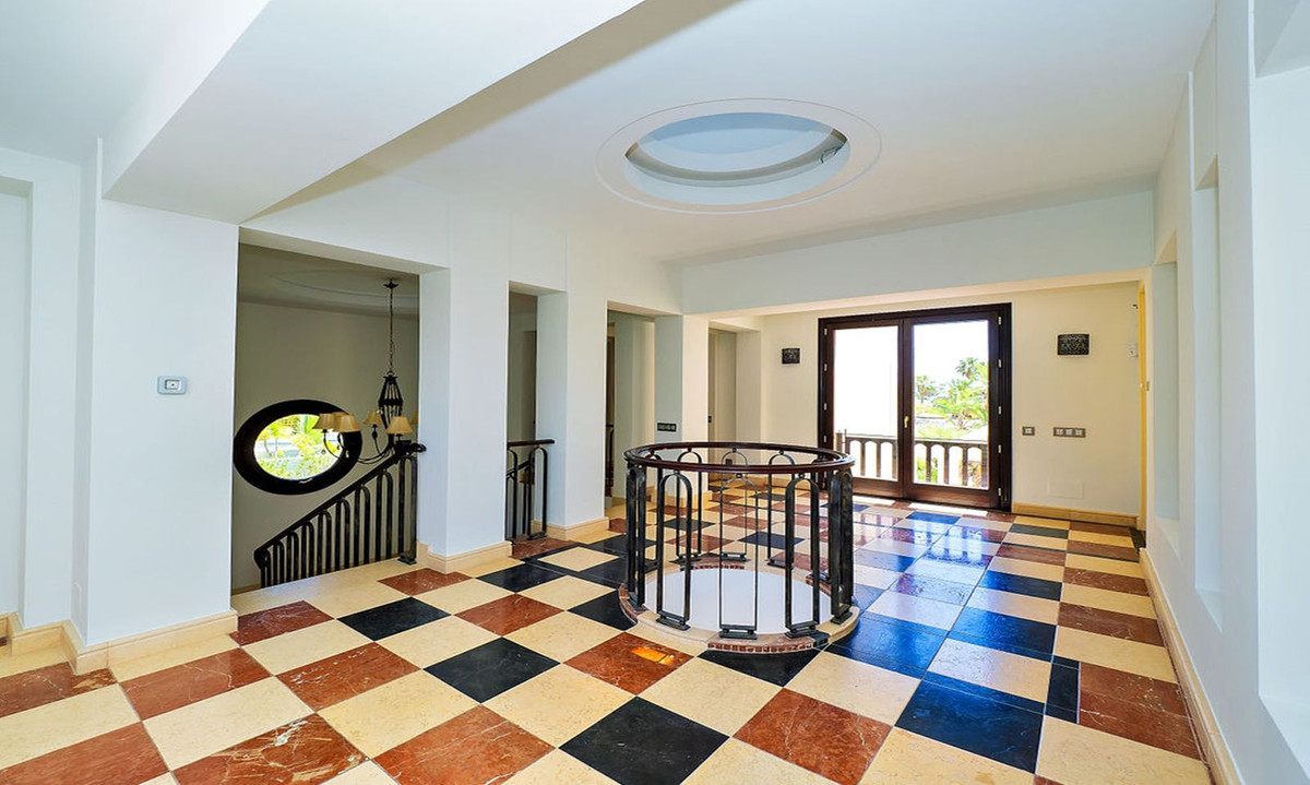 Vrijstaande Villa in Bahía de Marbella-11