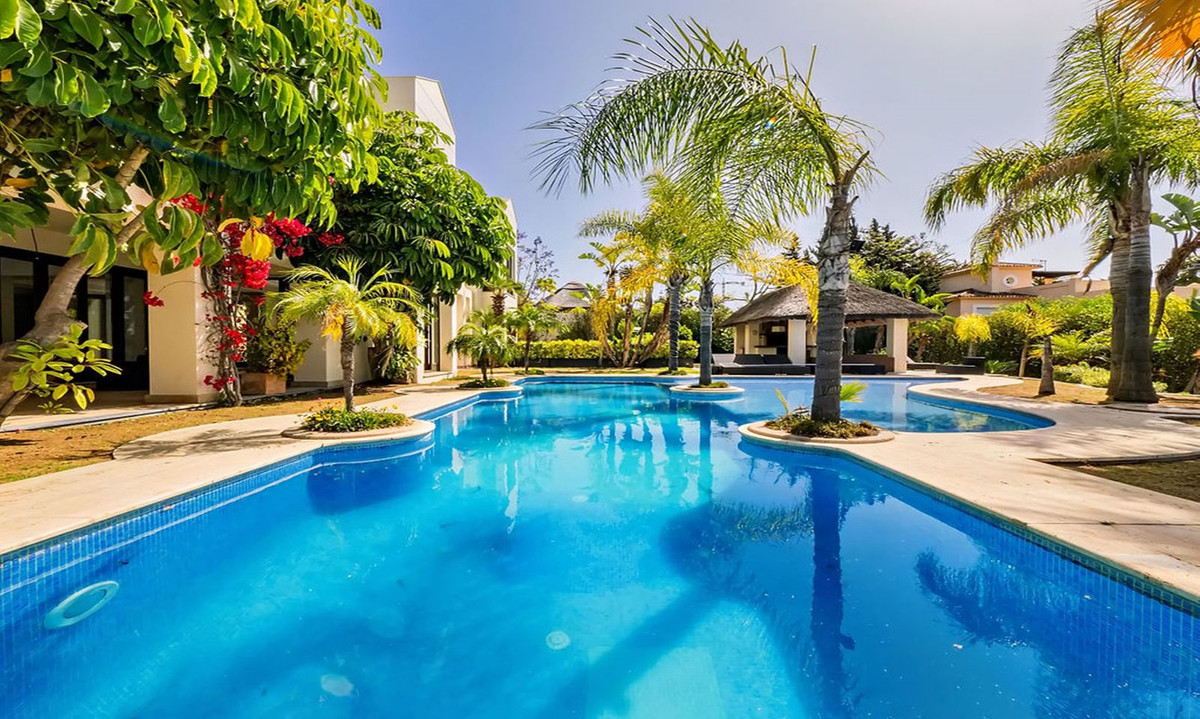 Vrijstaande Villa in Bahía de Marbella-14
