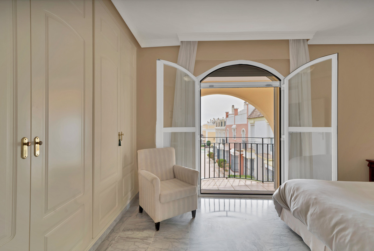 Semi-Vrijstaande Villa in Bahía de Marbella-23