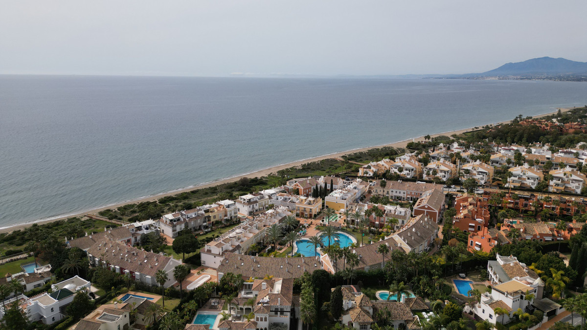 Semi-Vrijstaande Villa in Bahía de Marbella-4