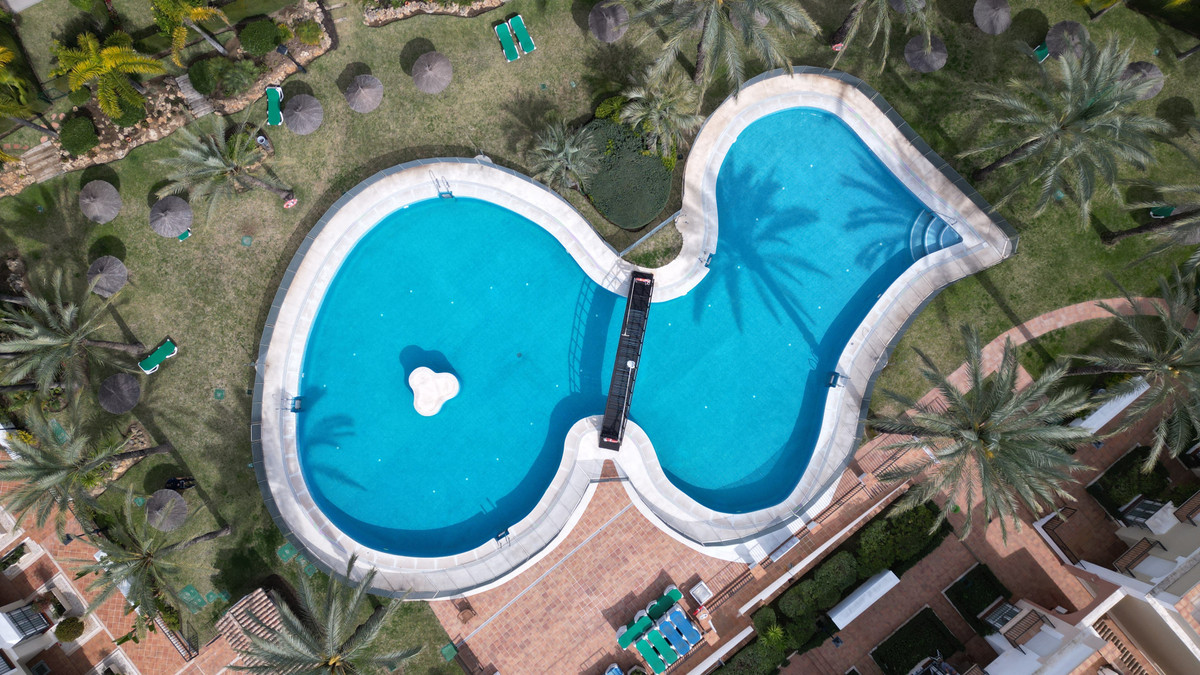 Semi-Vrijstaande Villa in Bahía de Marbella-8