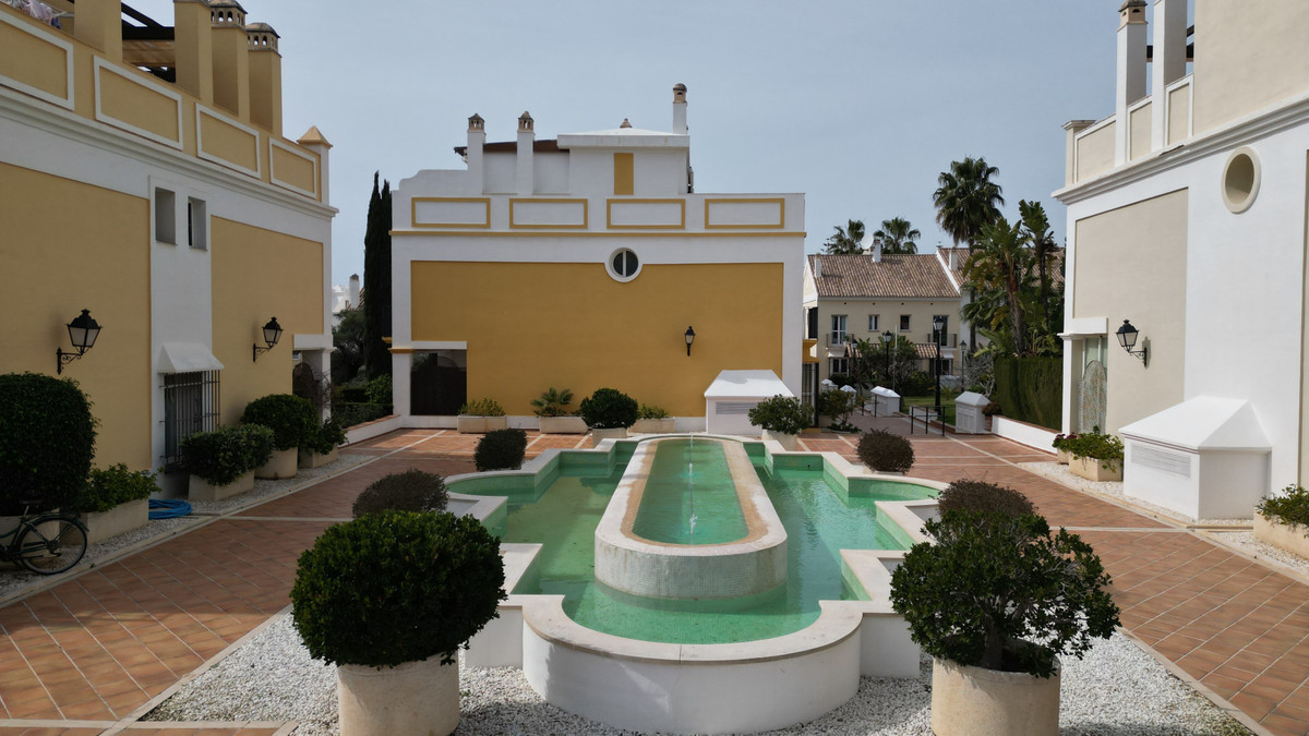Semi-Vrijstaande Villa in Bahía de Marbella-9