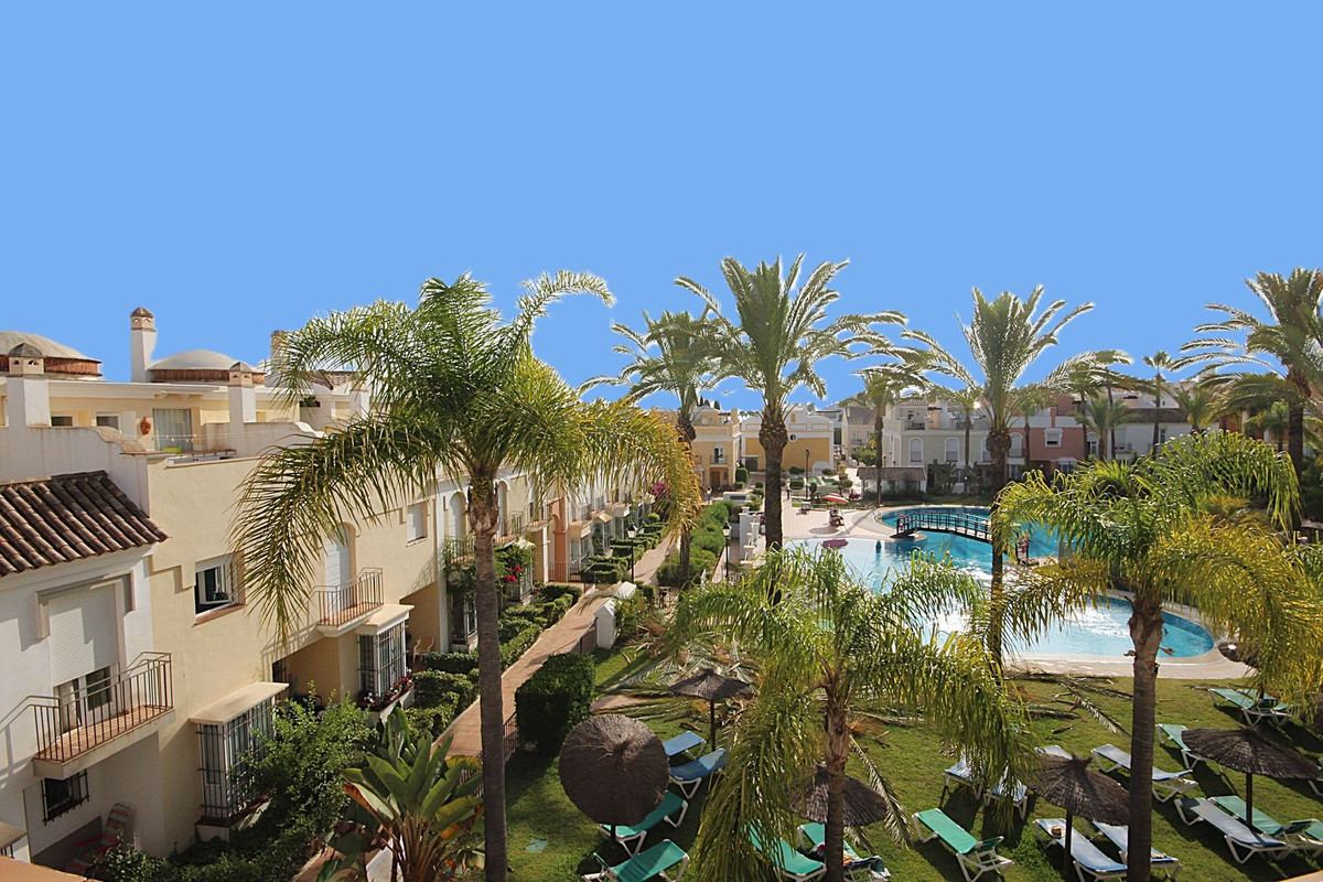 Huis te koop in Bahía de Marbella | 3 slaapkamers H5078884