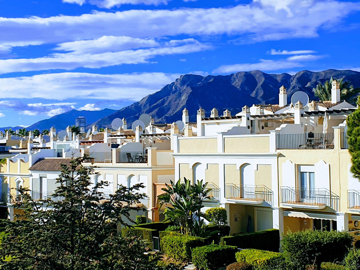 Huis te koop in Bahía de Marbella | 3 slaapkamers H5078884