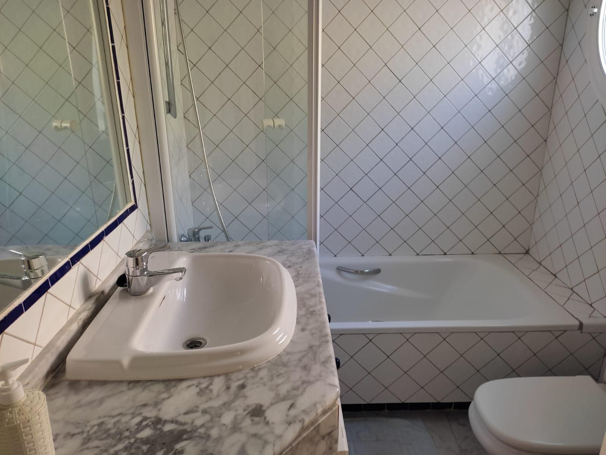 Huis te koop in Bahía de Marbella | 3 slaapkamers H5078884