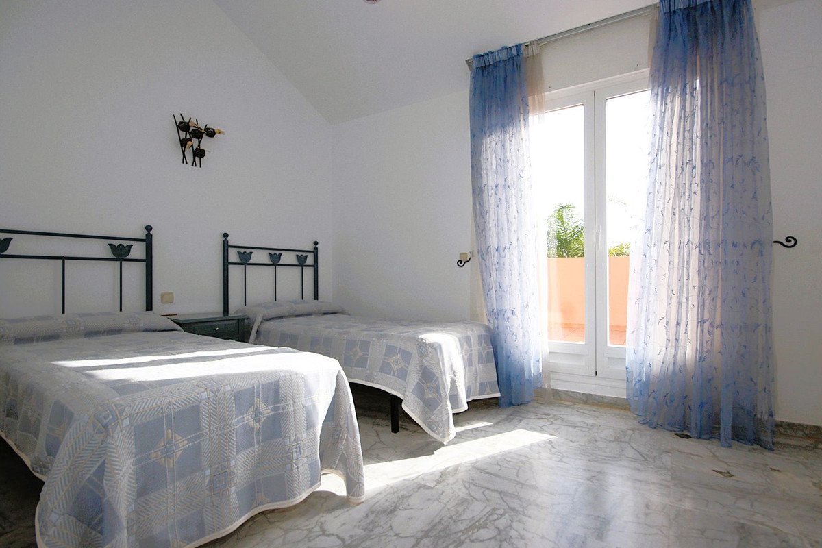 Huis te koop in Bahía de Marbella | 3 slaapkamers H5078884
