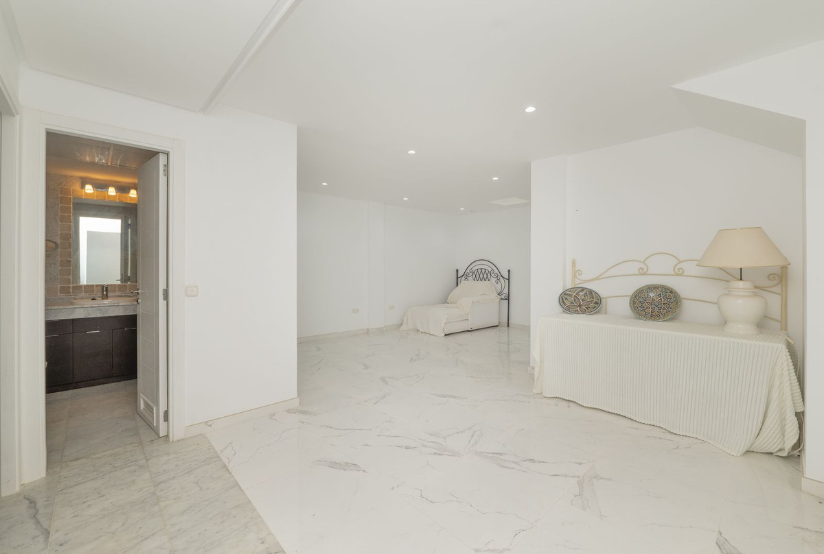 Huis te koop in Bahía de Marbella | 3 slaapkamers H5199661