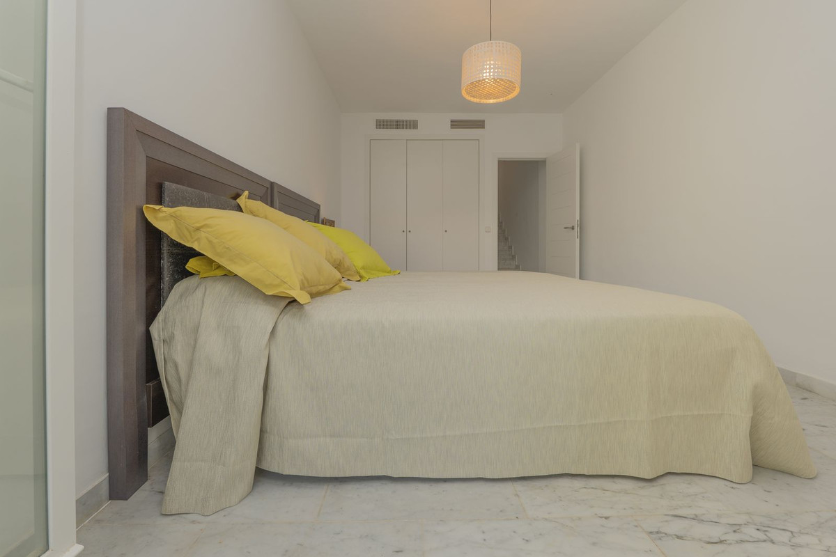 Huis te koop in Bahía de Marbella | 3 slaapkamers H5199661