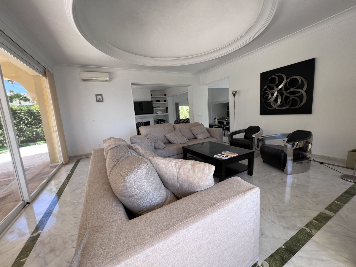 Huis te koop in Bahía de Marbella | 4 slaapkamers H5251417