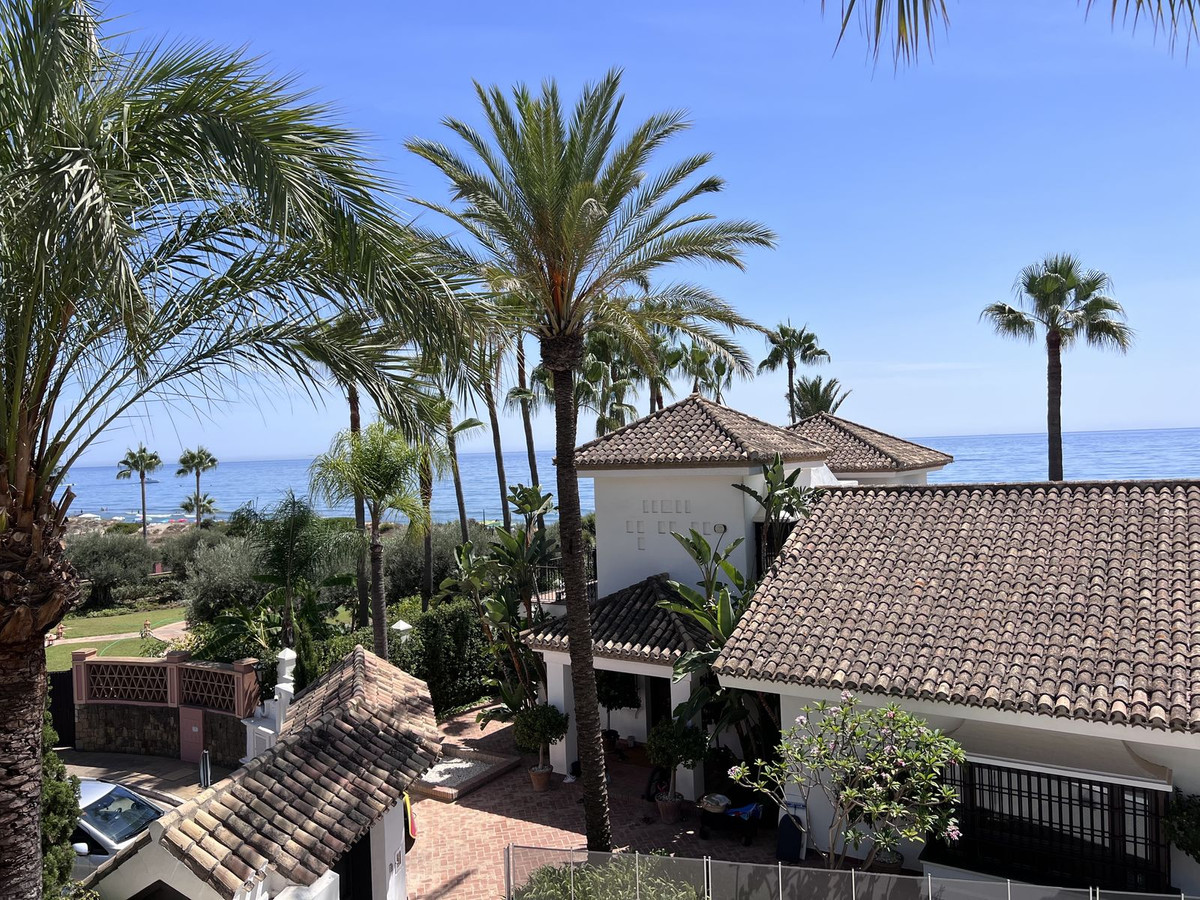 Huis te koop in Bahía de Marbella | 4 slaapkamers H5251417
