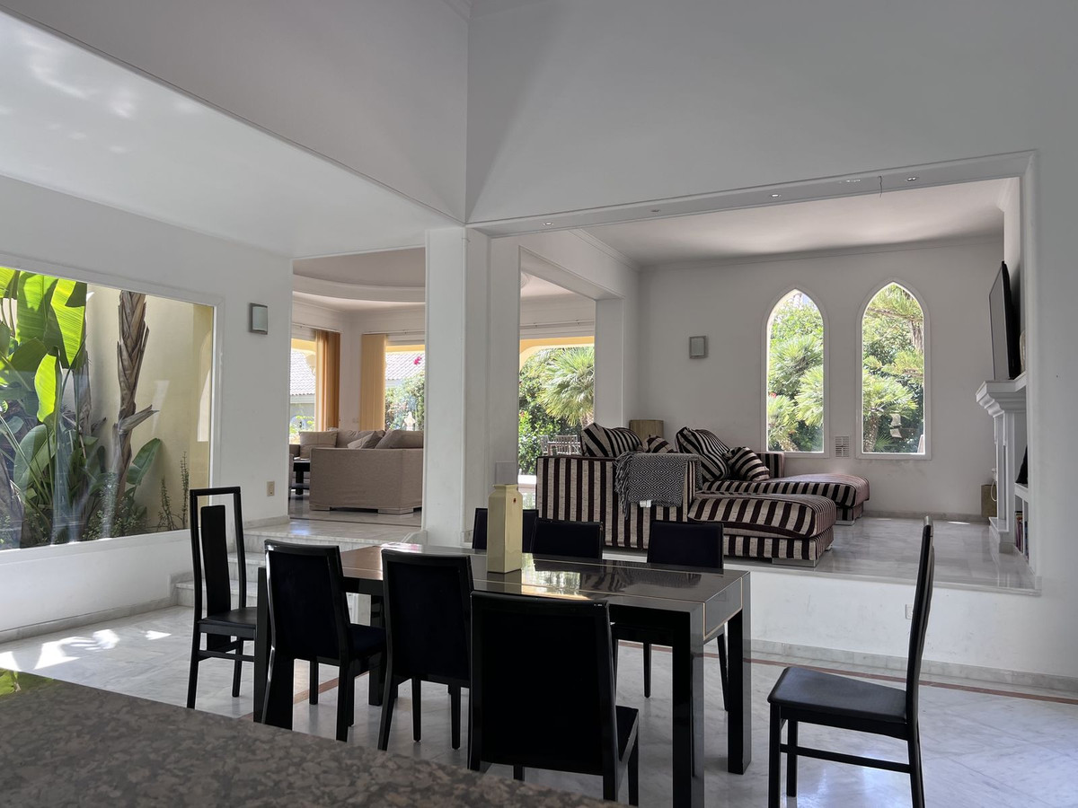 Huis te koop in Bahía de Marbella | 4 slaapkamers H5251417