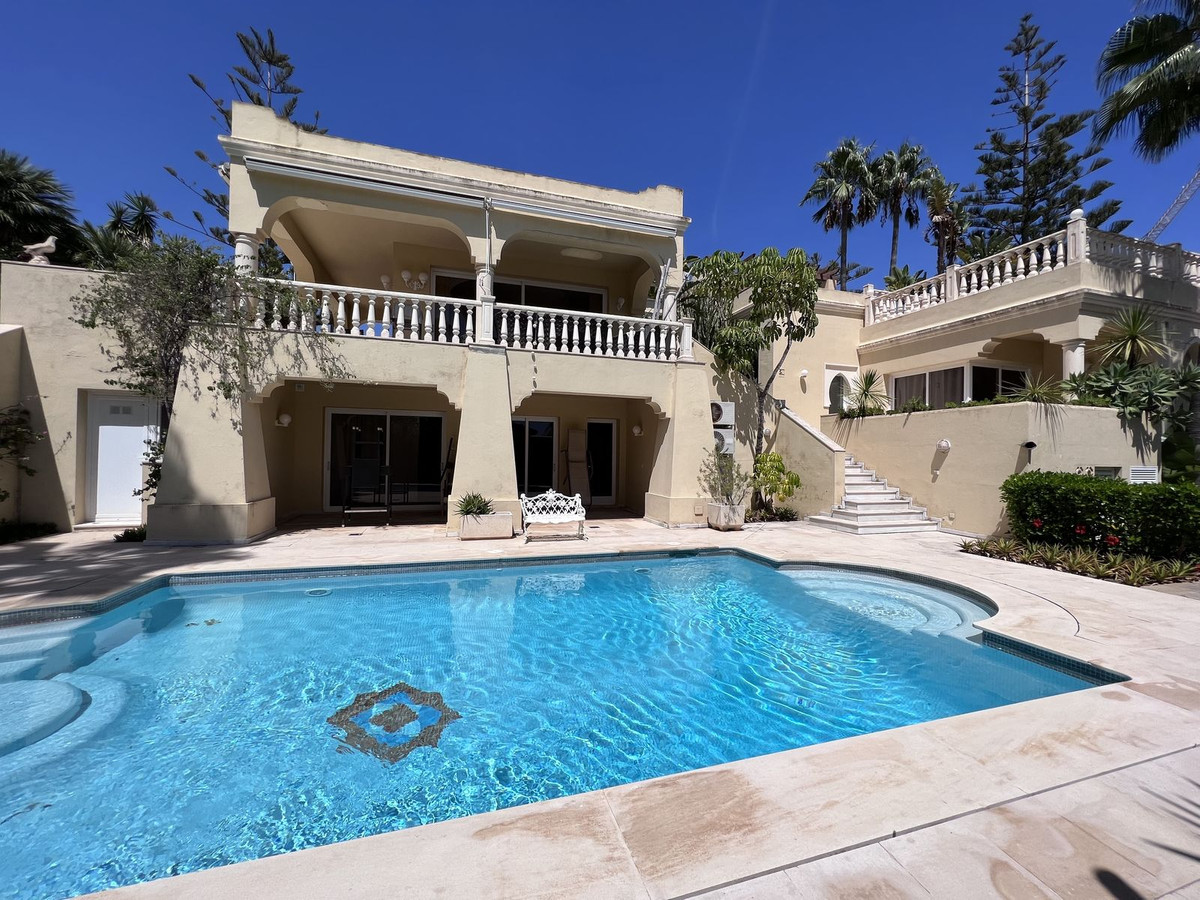 Huis te koop in Bahía de Marbella | 4 slaapkamers H5251417