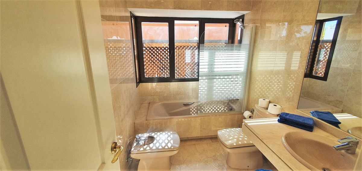 Huis te koop in Bahía de Marbella | 2 slaapkamers H5360689