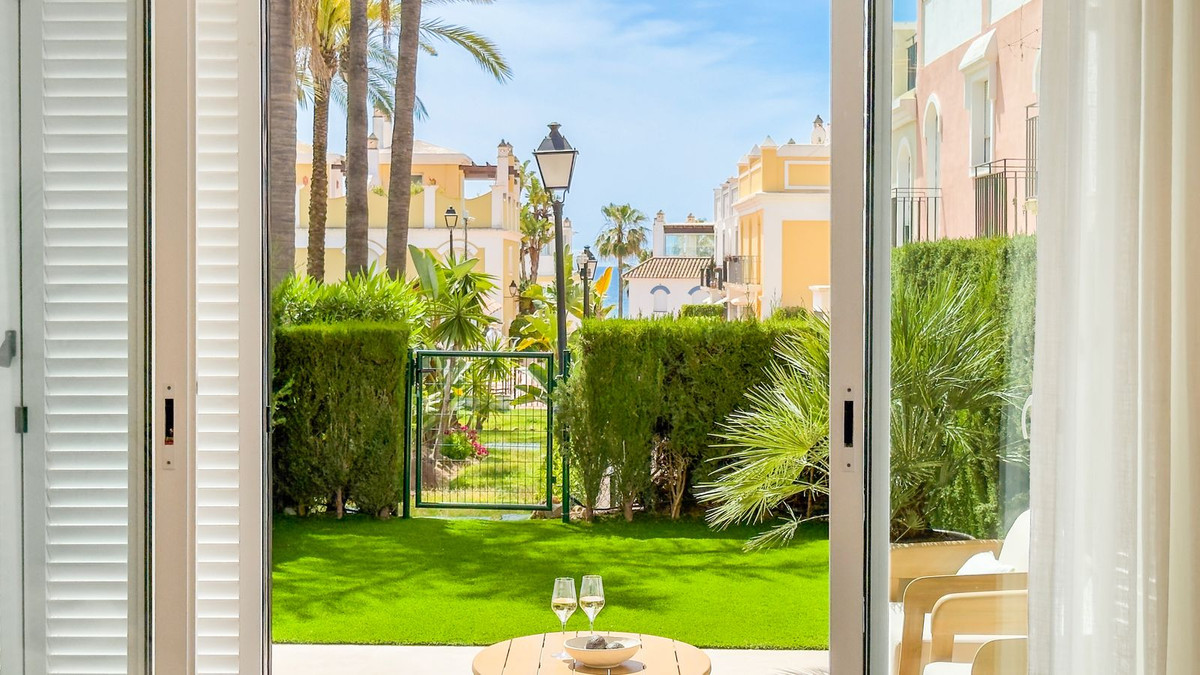 Huis te koop in Bahía de Marbella | 3 slaapkamers H5363734