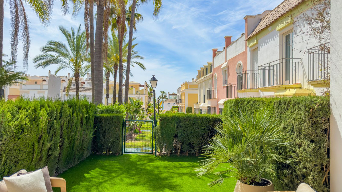 Huis te koop in Bahía de Marbella | 3 slaapkamers H5363734