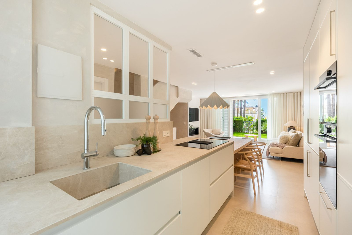 Huis te koop in Bahía de Marbella | 3 slaapkamers H5363734