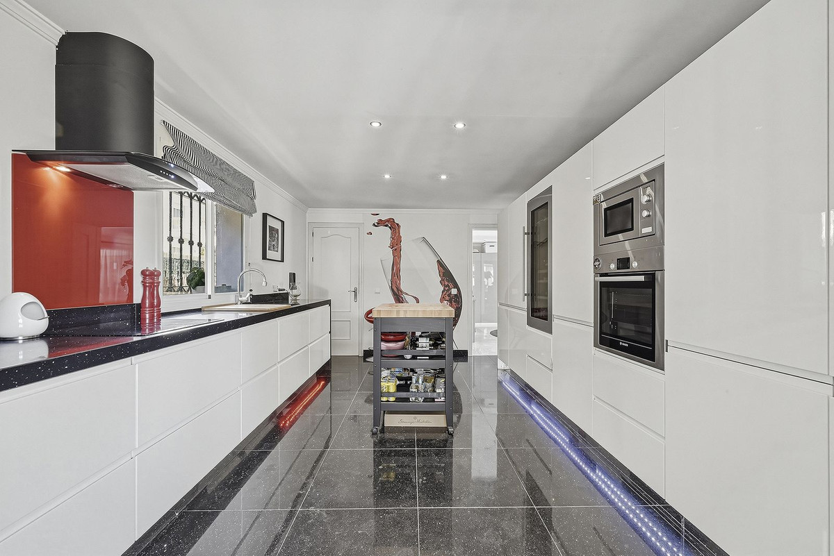 Huis te koop in Bahía de Marbella | 3 slaapkamers H5397595