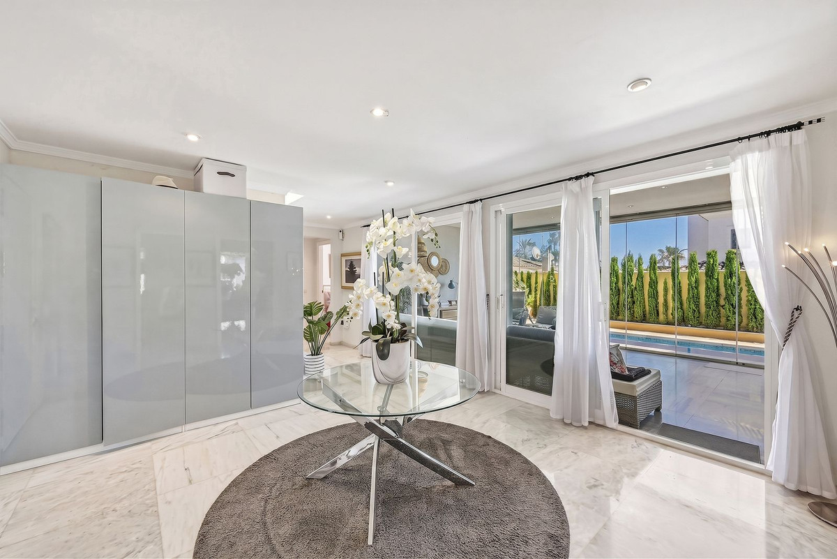 Huis te koop in Bahía de Marbella | 3 slaapkamers H5397595