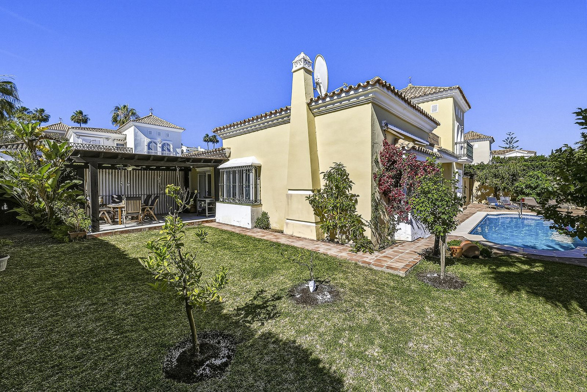 Huis te koop in Bahía de Marbella | 3 slaapkamers H5397595