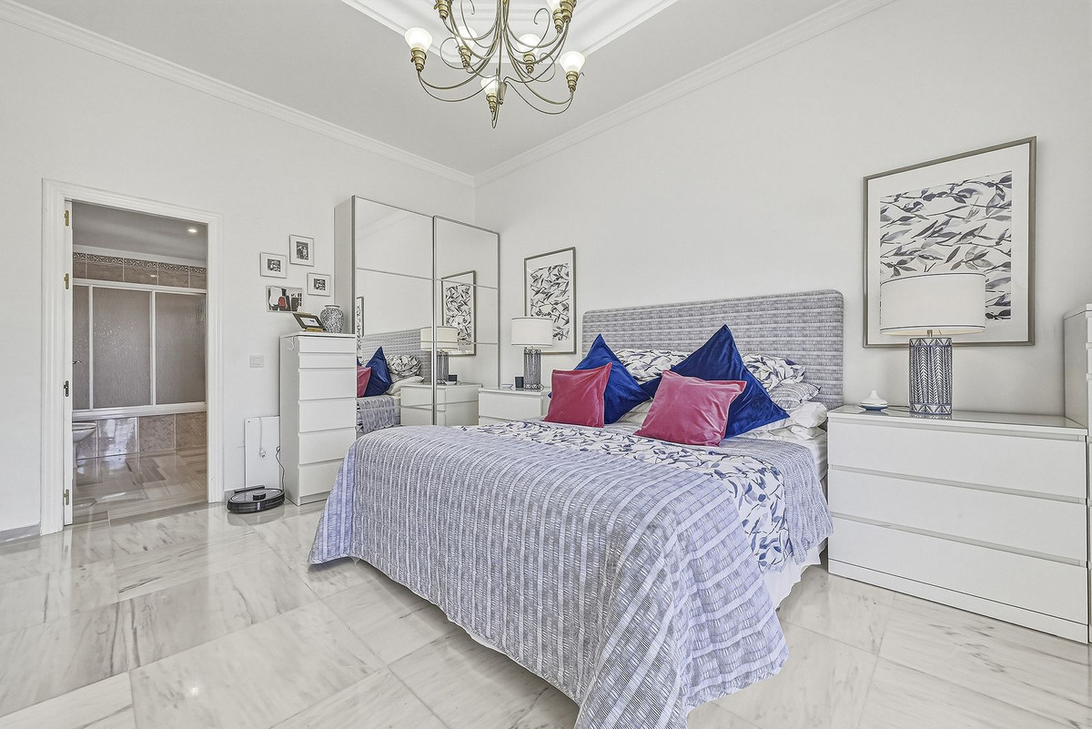 Huis te koop in Bahía de Marbella | 3 slaapkamers H5397595