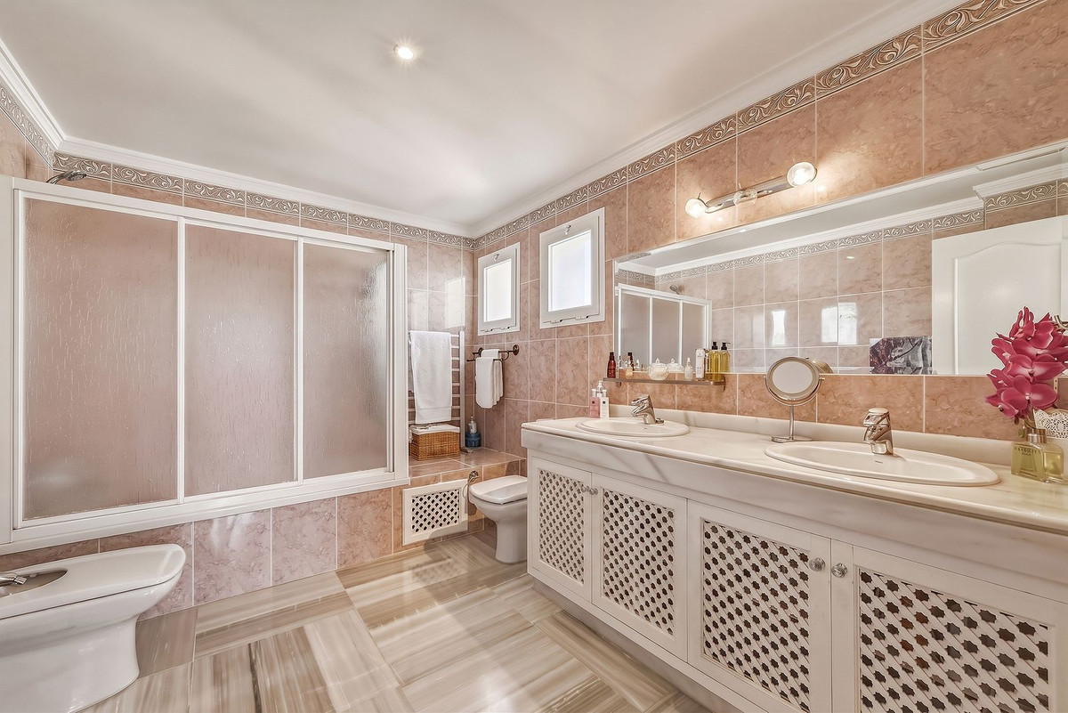 Huis te koop in Bahía de Marbella | 3 slaapkamers H5397595