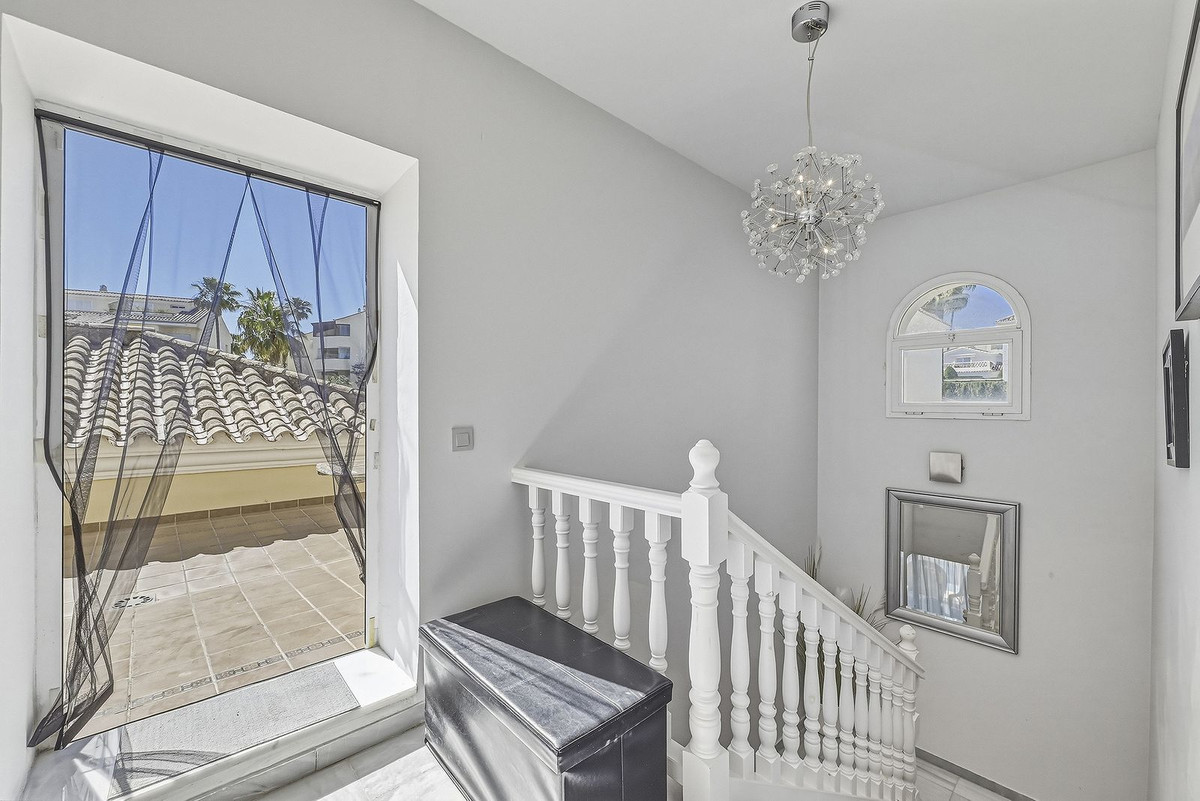 Huis te koop in Bahía de Marbella | 3 slaapkamers H5397595