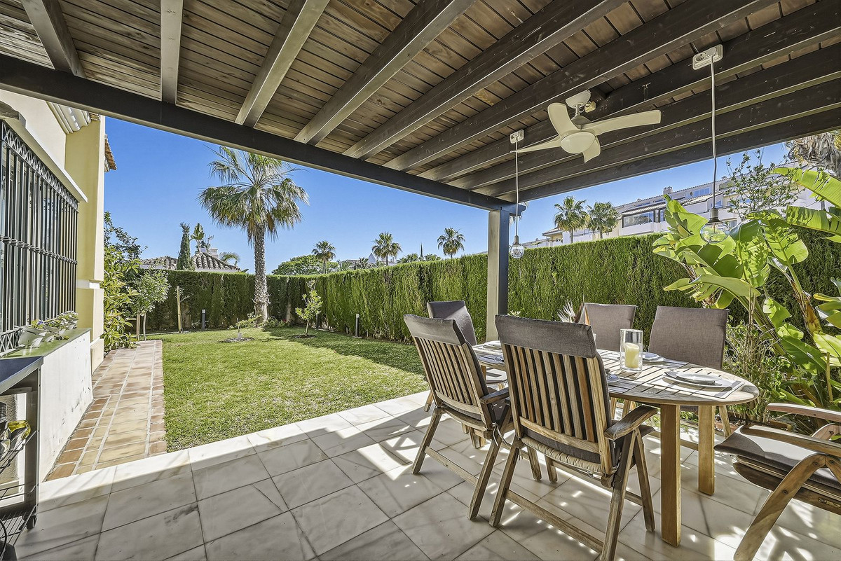 Huis te koop in Bahía de Marbella | 3 slaapkamers H5397595