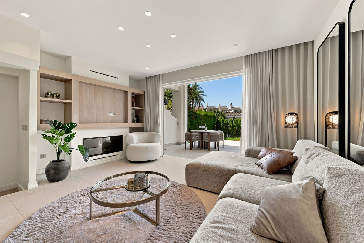 Huis te koop in Bahía de Marbella | 3 slaapkamers H5430205