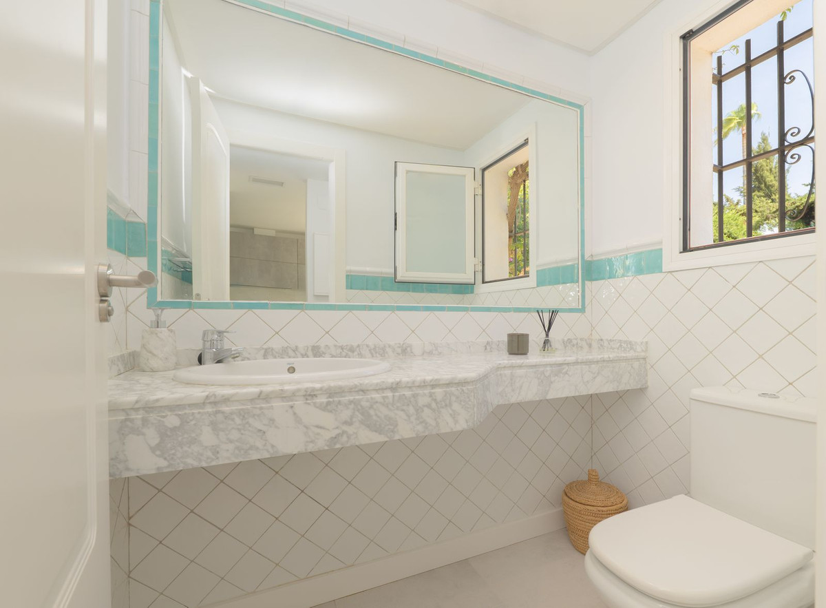 Huis te koop in Bahía de Marbella | 3 slaapkamers H5439658