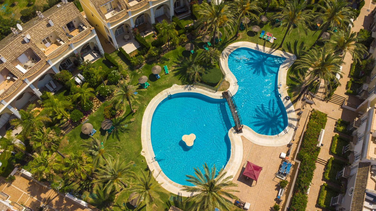 Huis te koop in Bahía de Marbella | 3 slaapkamers H5439658
