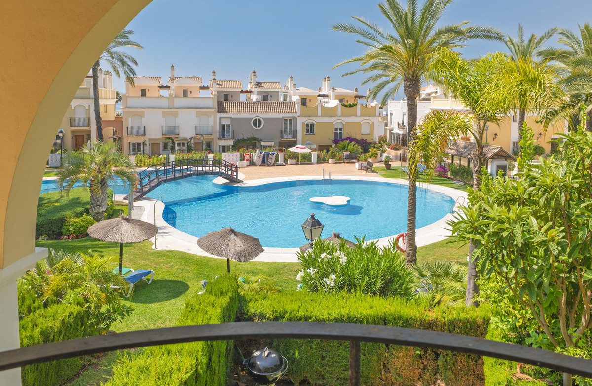 Huis te koop in Bahía de Marbella | 3 slaapkamers H5439658