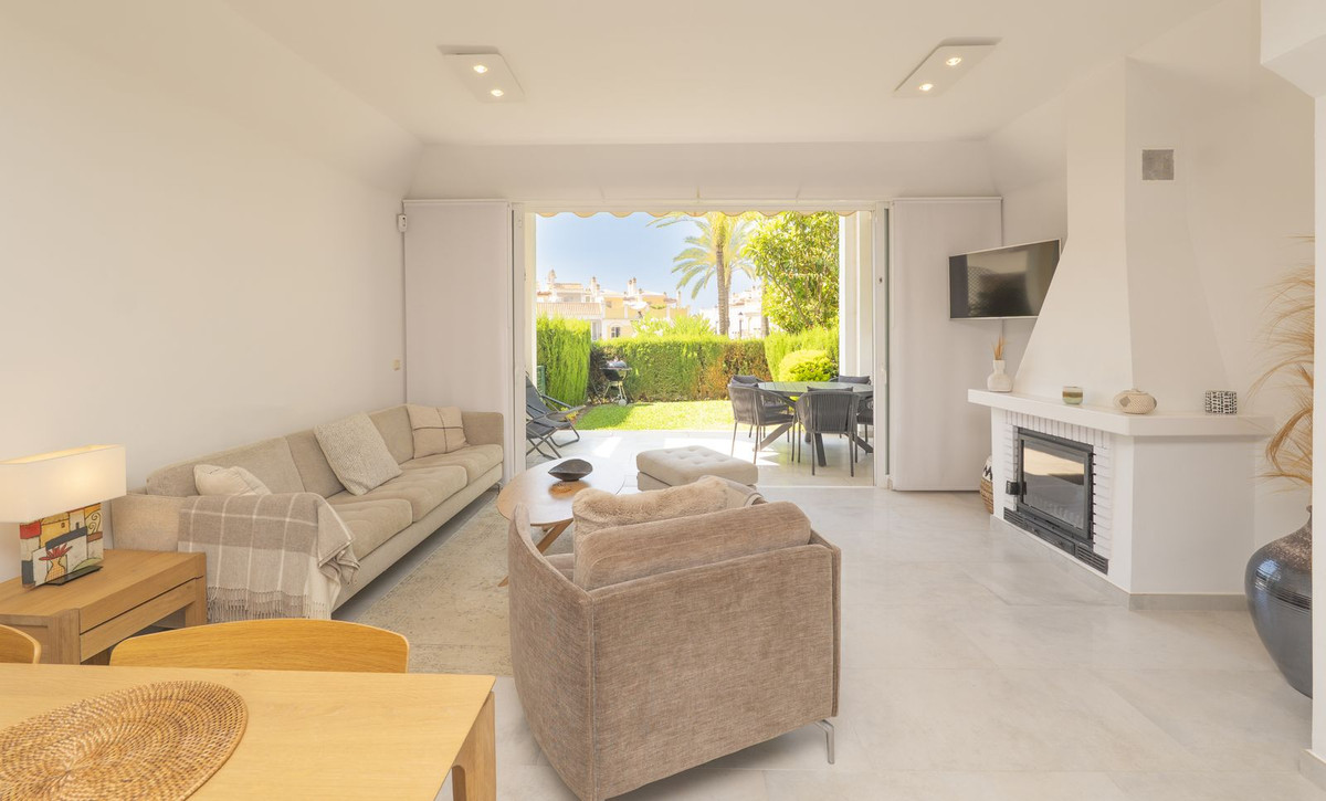 Huis te koop in Bahía de Marbella | 3 slaapkamers H5439658