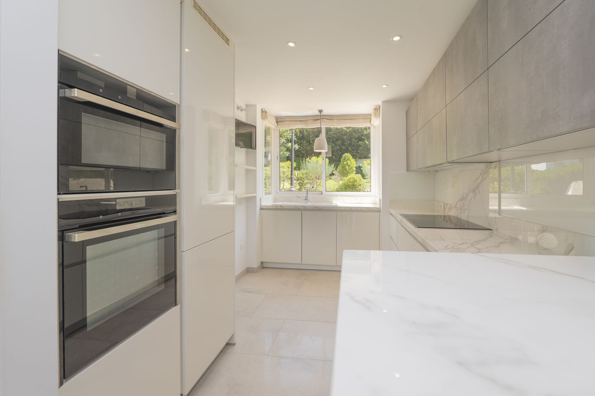 Huis te koop in Bahía de Marbella | 3 slaapkamers H5439658